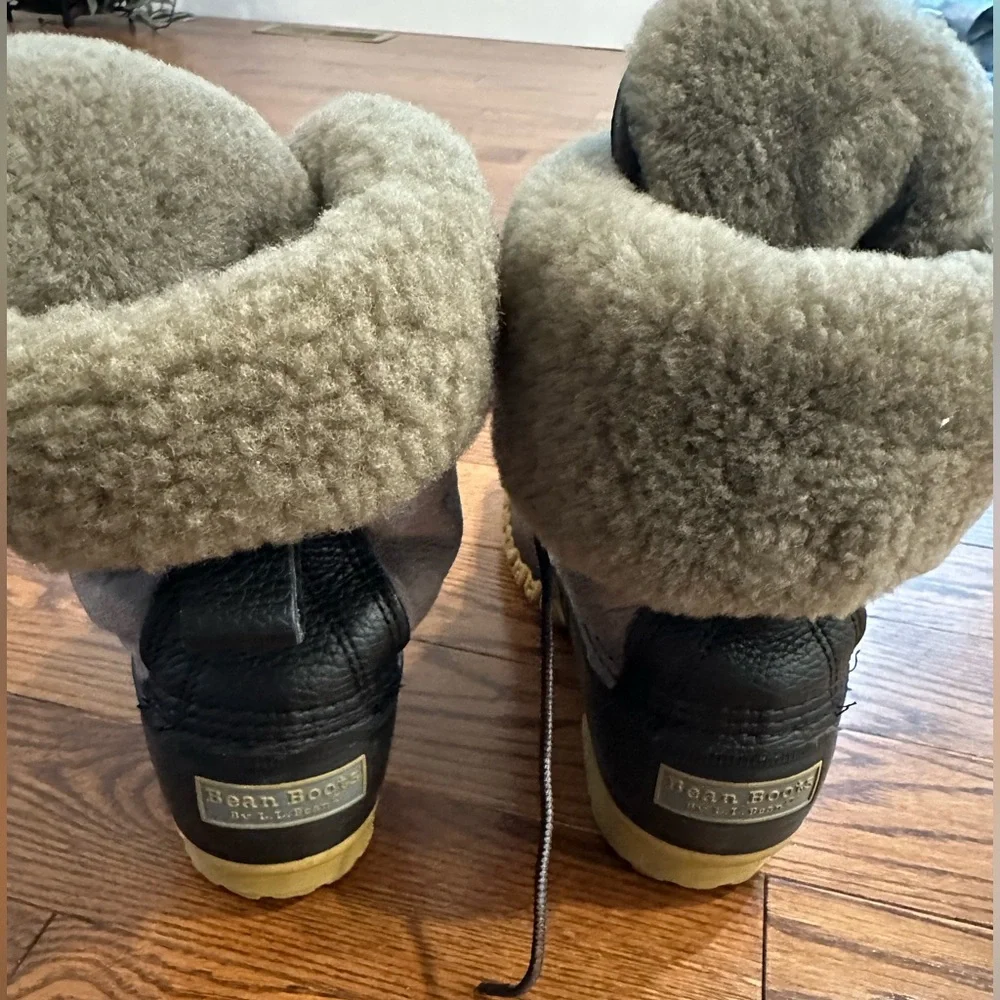 L.L. Bean Black and Gray Shearling Lined Bean Boots - Picture 3 of 5
